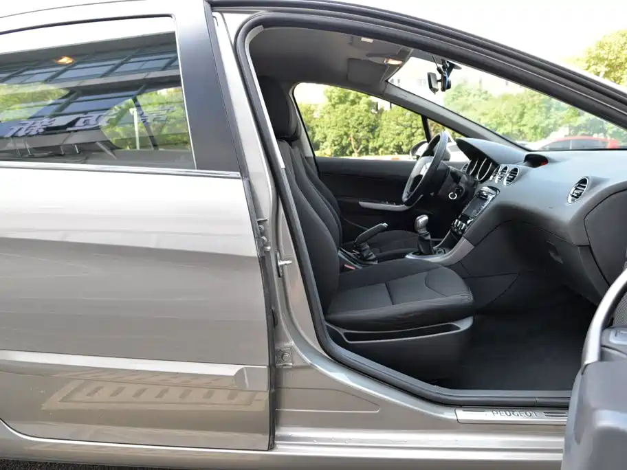 Peugeot 408 — миниатюра 13