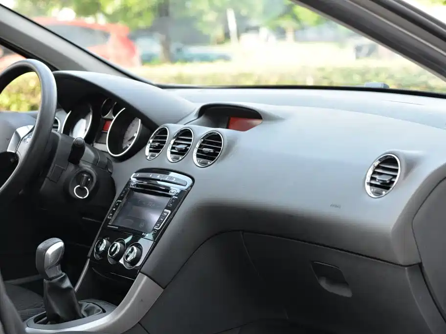 Peugeot 408 — миниатюра 14