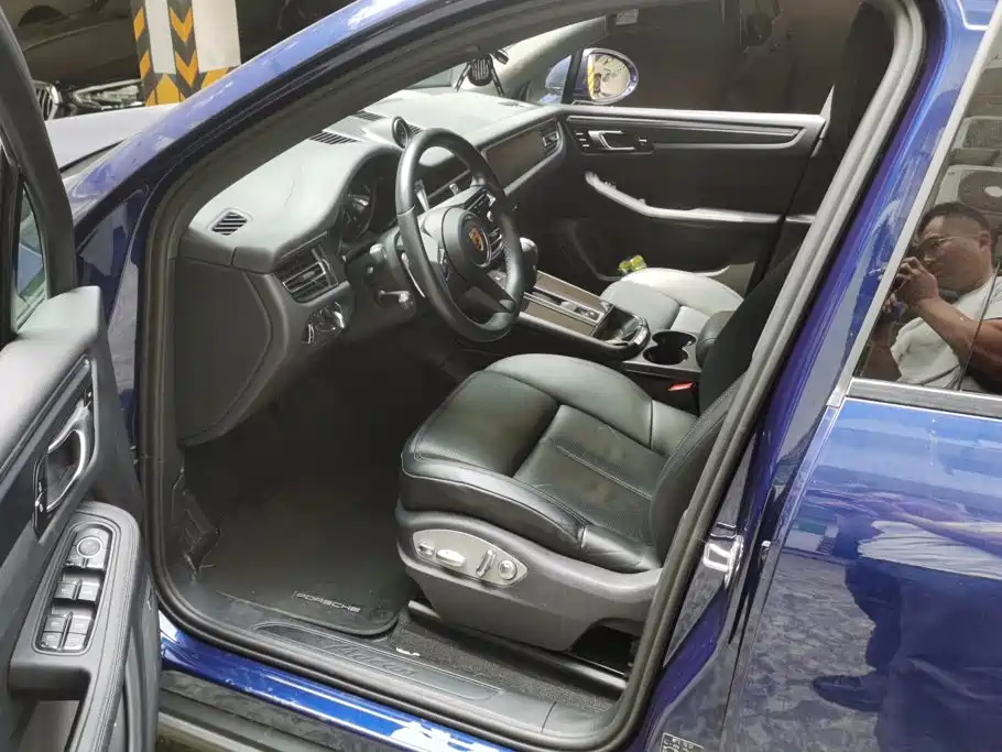 Porsche Macan — миниатюра 9