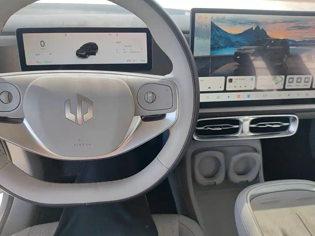 Leapmotor Leapmotor B10 — миниатюра 10