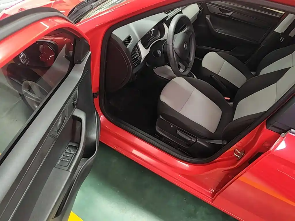 Skoda Fabia — миниатюра 16