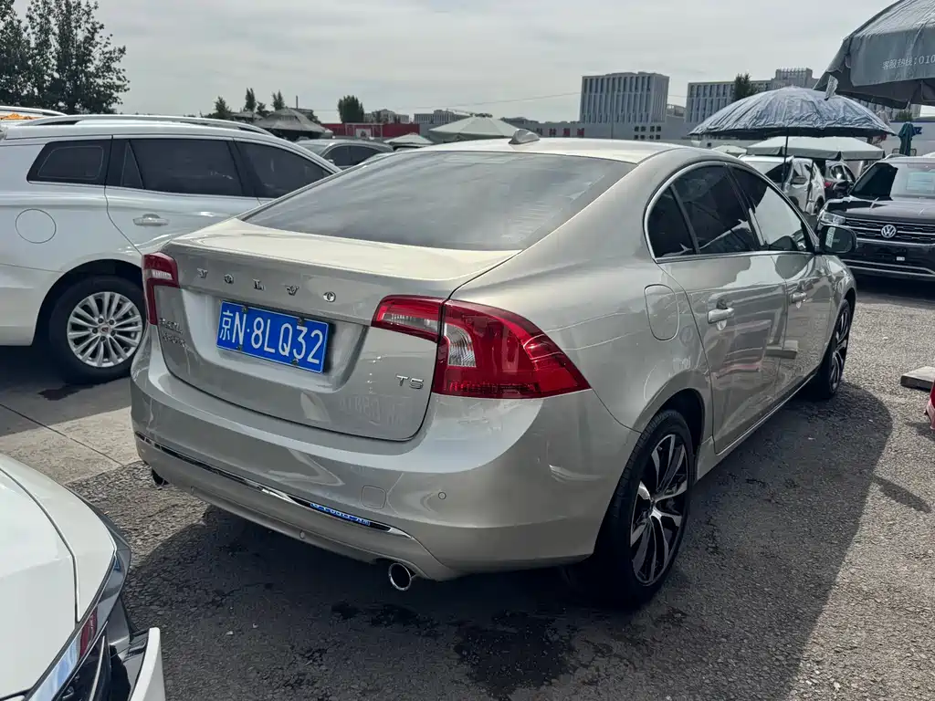 Volvo S60 — миниатюра 12
