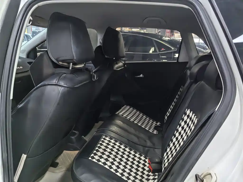 Volkswagen Polo — миниатюра 7