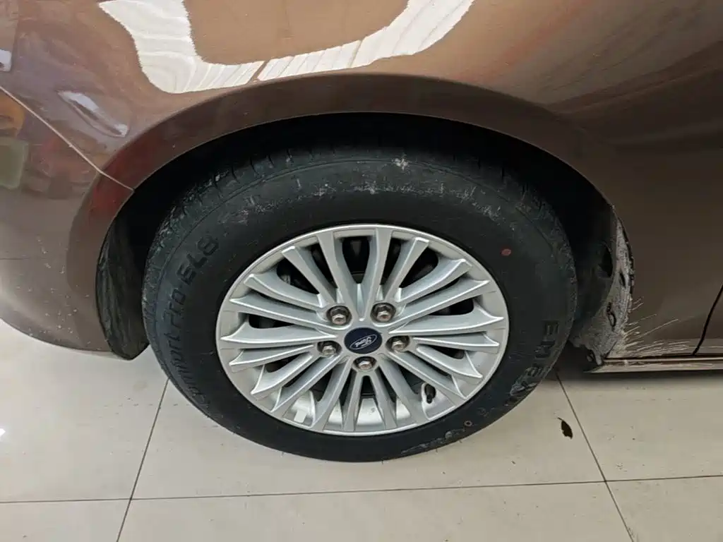 Ford Escort — миниатюра 23