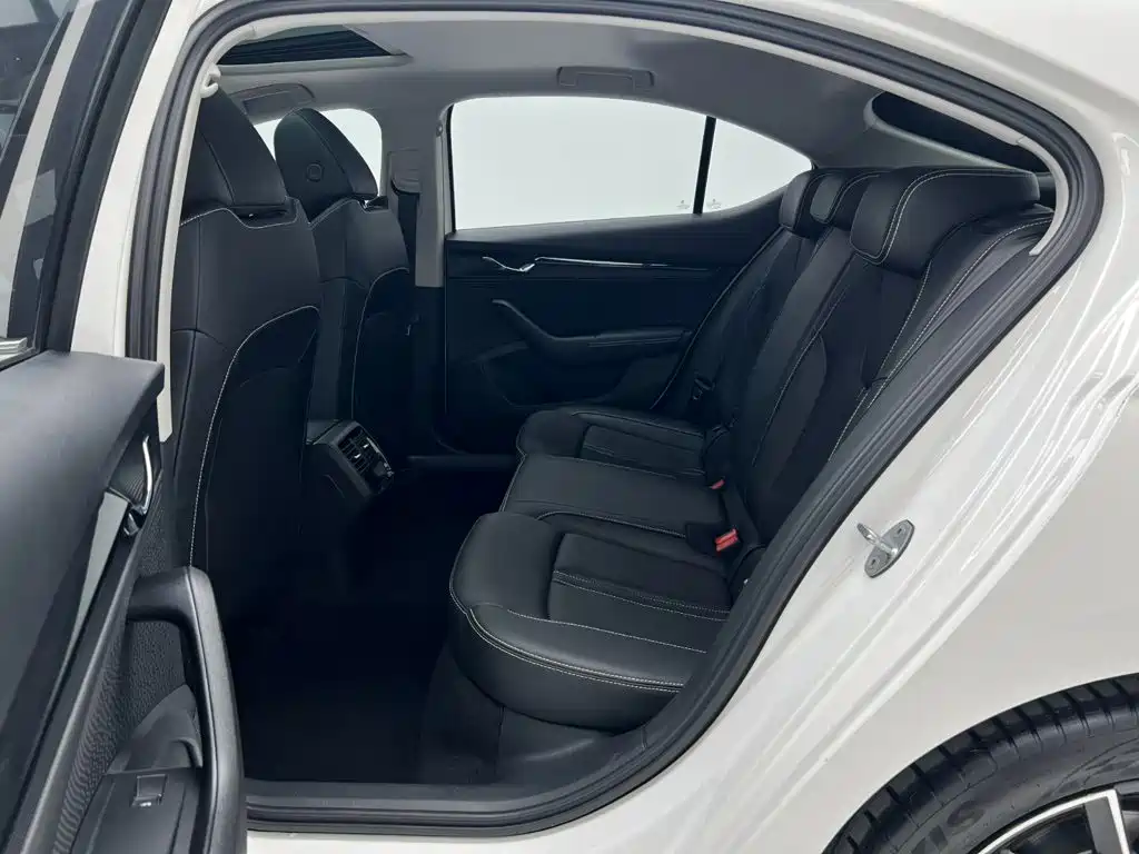 Skoda Octavia — миниатюра 9