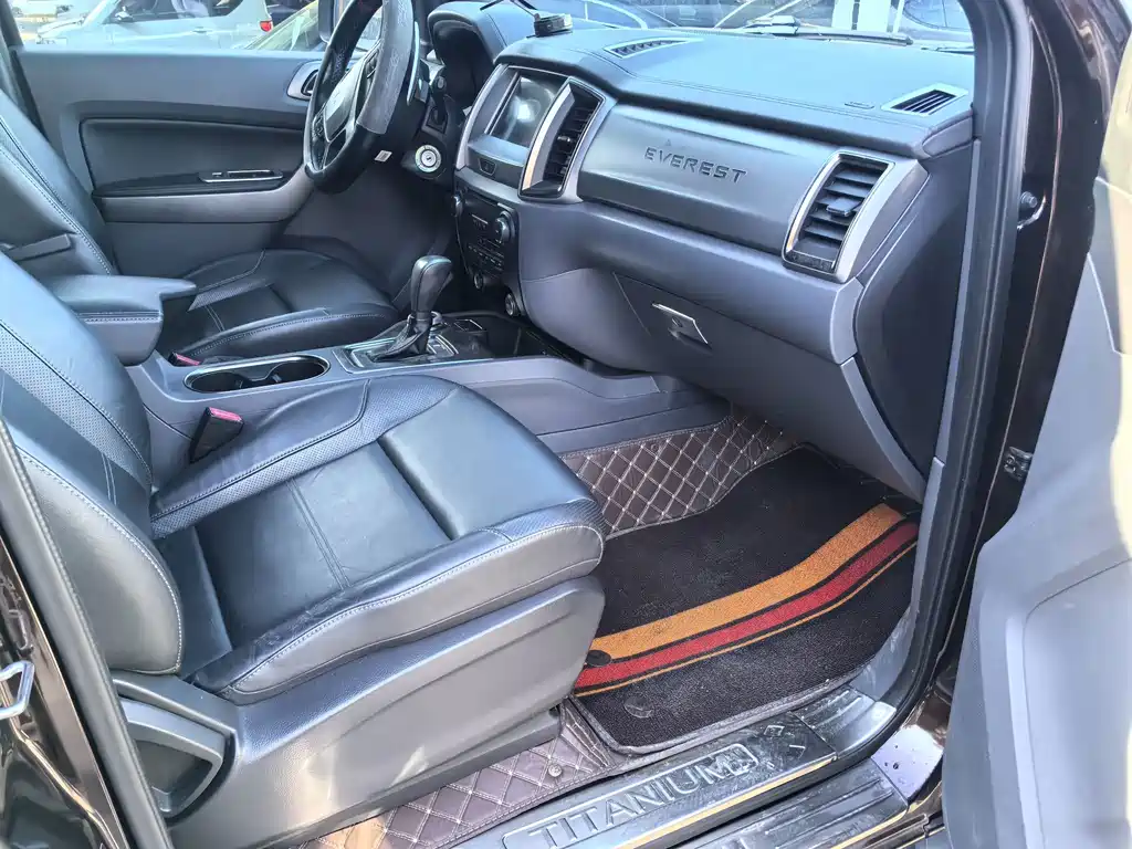 Ford Everest — миниатюра 6