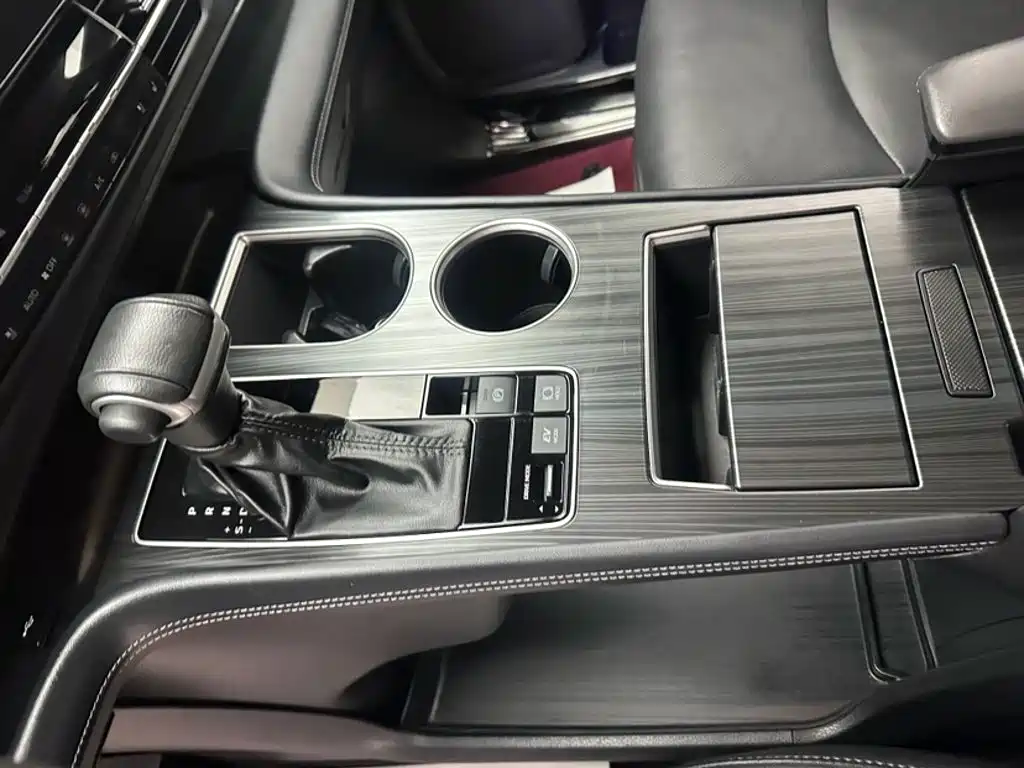 Toyota Sienna — миниатюра 14