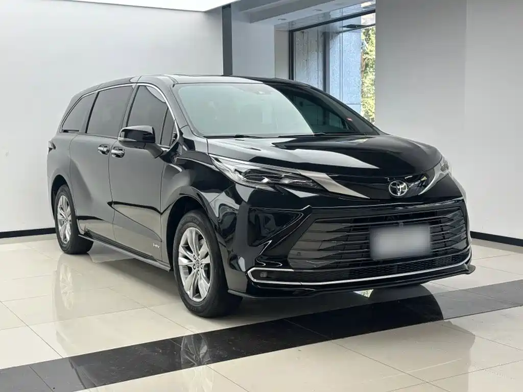 Toyota Sienna — миниатюра 10