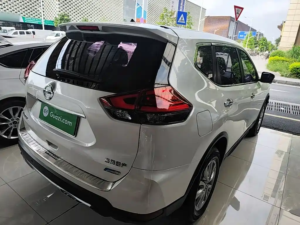 Nissan X-Trail — миниатюра 7