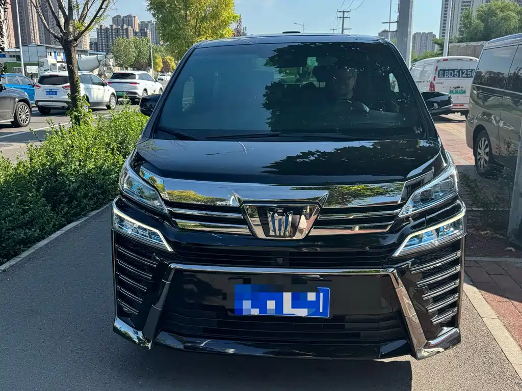 Toyota Vellfire — миниатюра 2