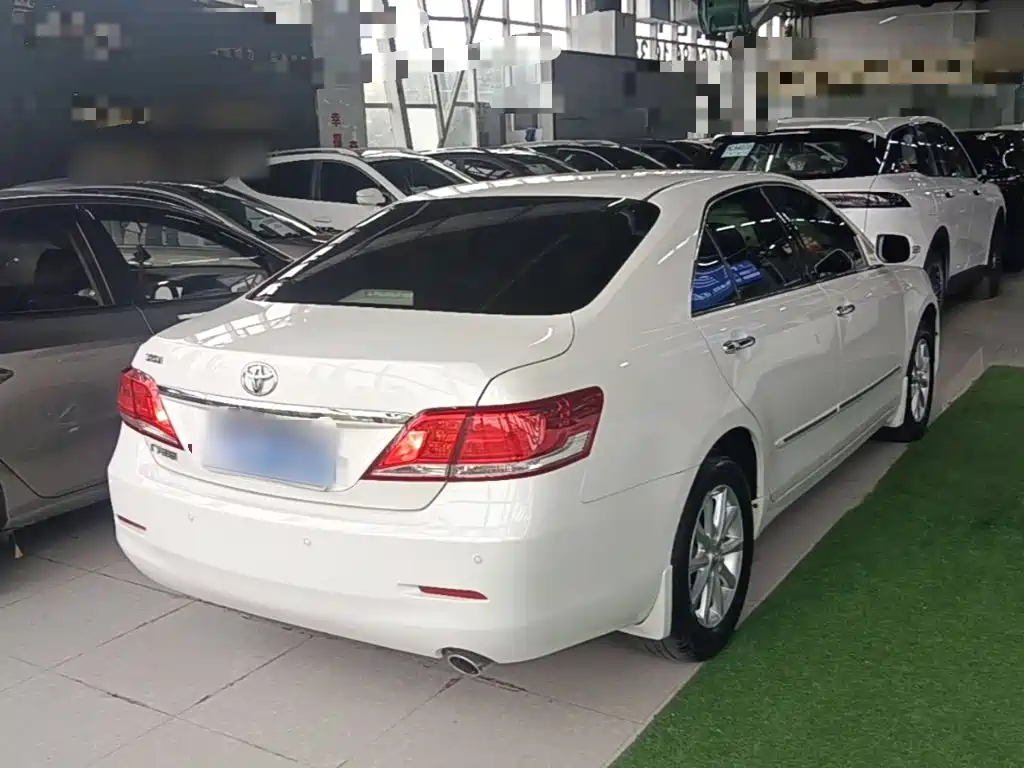 Toyota Camry — миниатюра 7