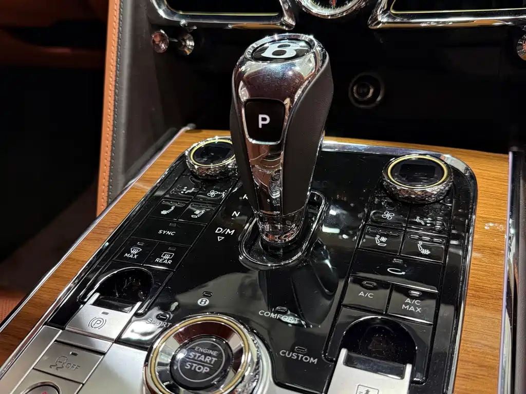 Bentley Flying Spur — миниатюра 15