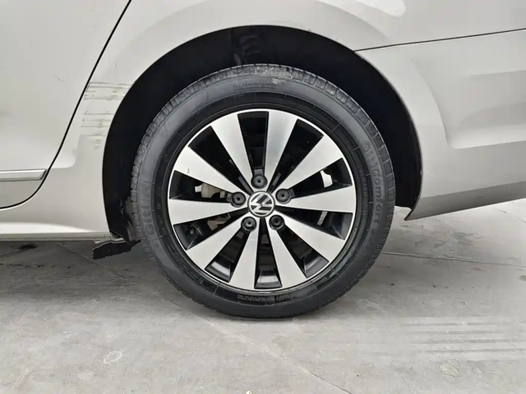 Volkswagen Sagitar — миниатюра 9