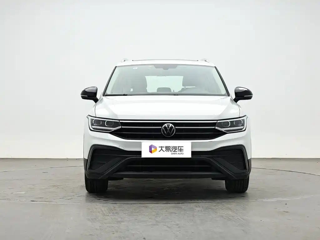 Volkswagen Tiguan L — миниатюра 2