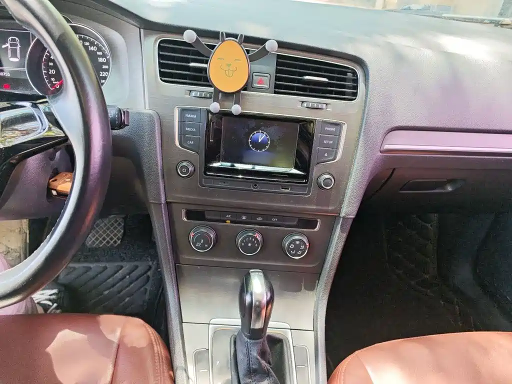 Volkswagen Golf — миниатюра 6