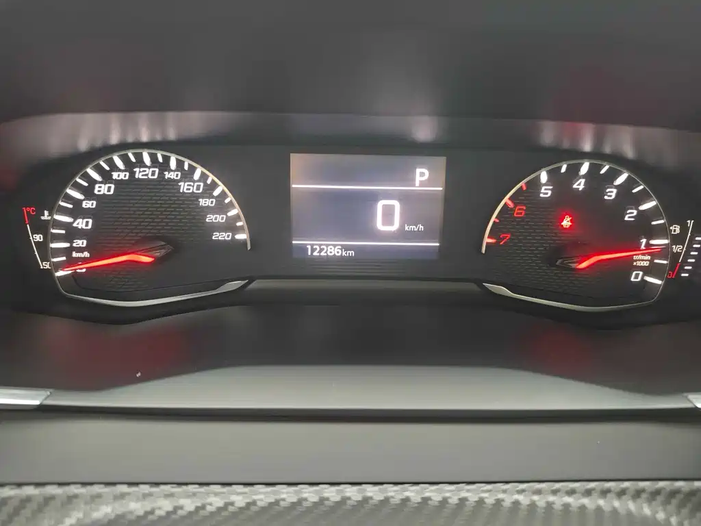Peugeot 2008 — миниатюра 16
