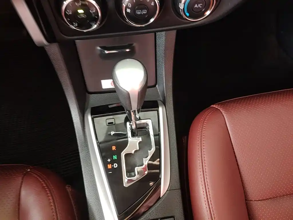 Toyota Corolla — миниатюра 14
