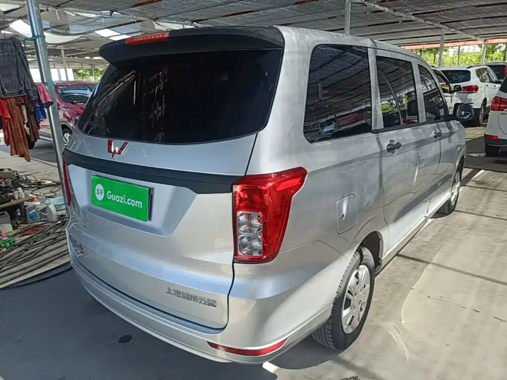 Wuling Hongguang — миниатюра 7