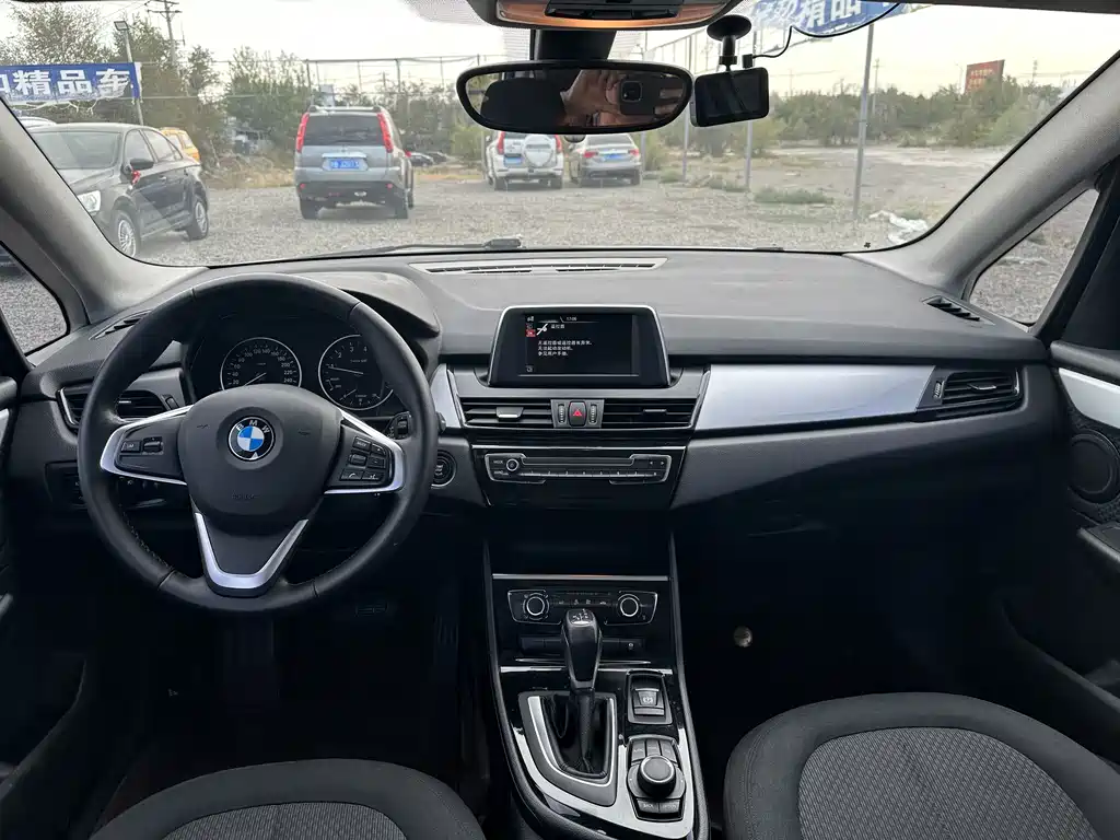BMW 2 Series Active Tourer — миниатюра 4