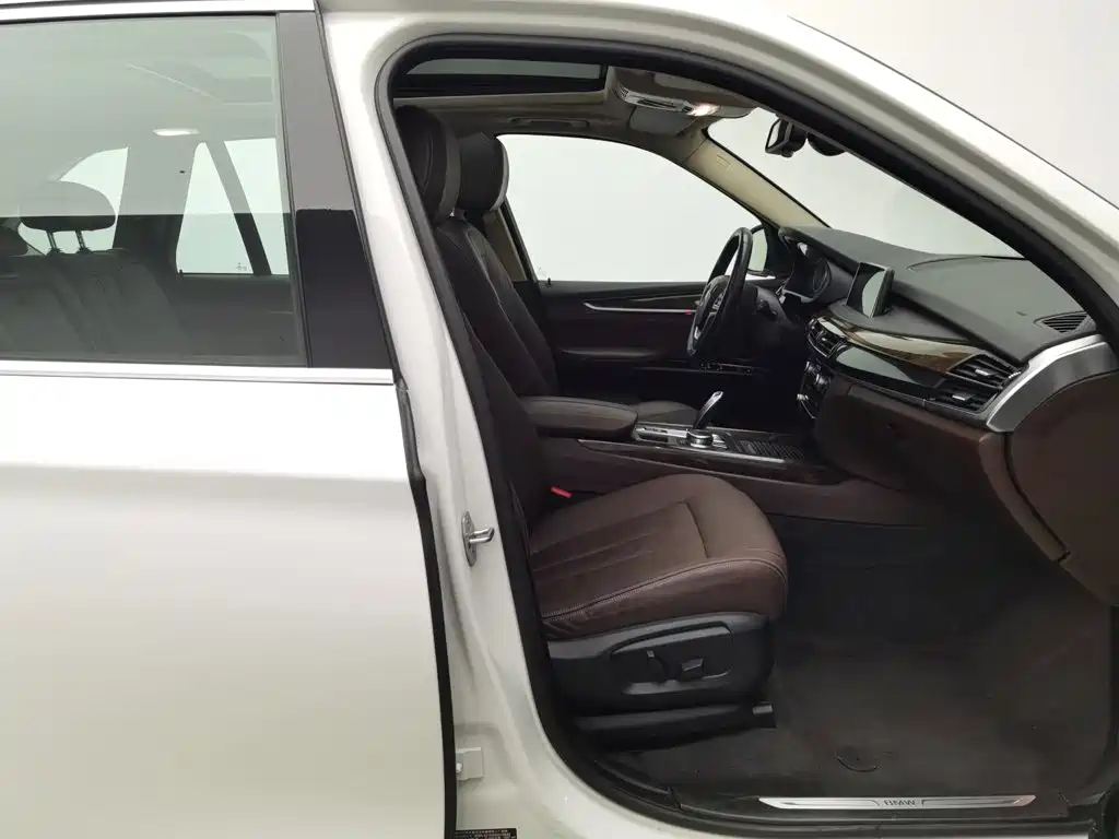 BMW X5 (Import) — миниатюра 23