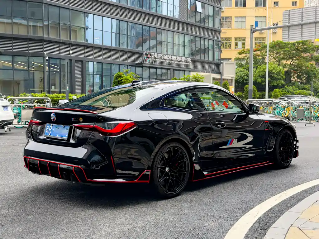 BMW M4 2022 M4