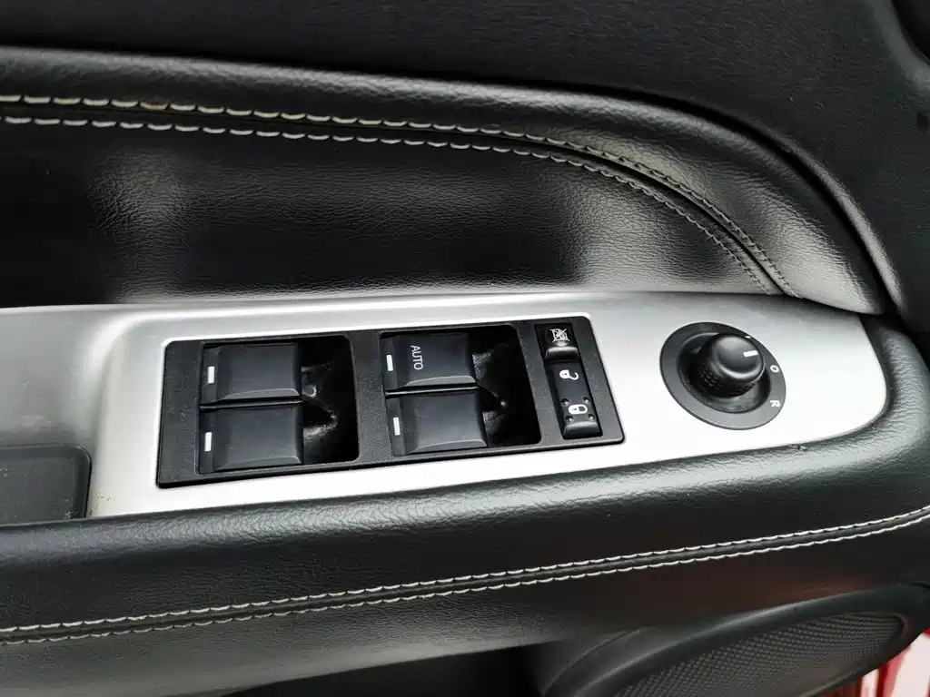 Jeep Compass (Import) — миниатюра 9