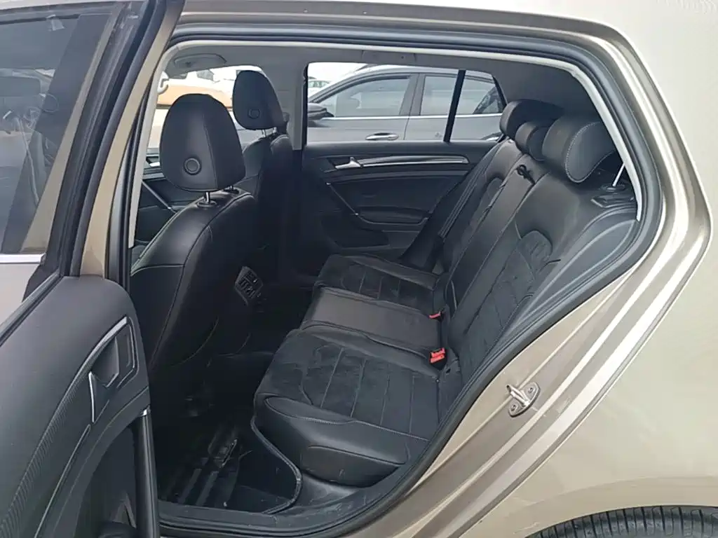 Volkswagen Golf — миниатюра 17