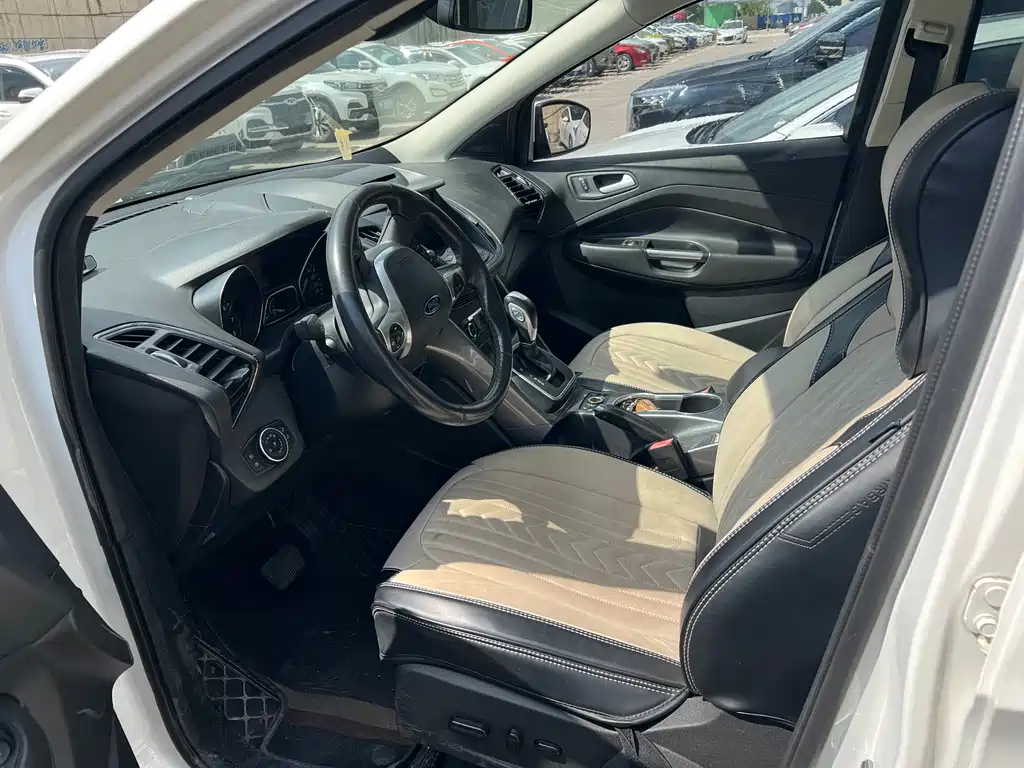 Ford Kuga — миниатюра 5