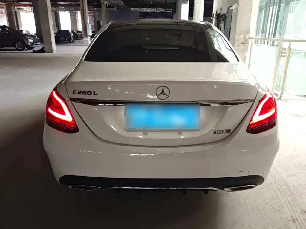 Mercedes-Benz C-Class — миниатюра 6