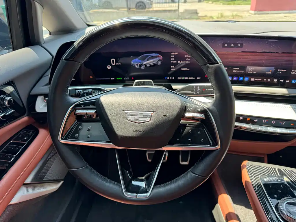 Cadillac IQ — миниатюра 5