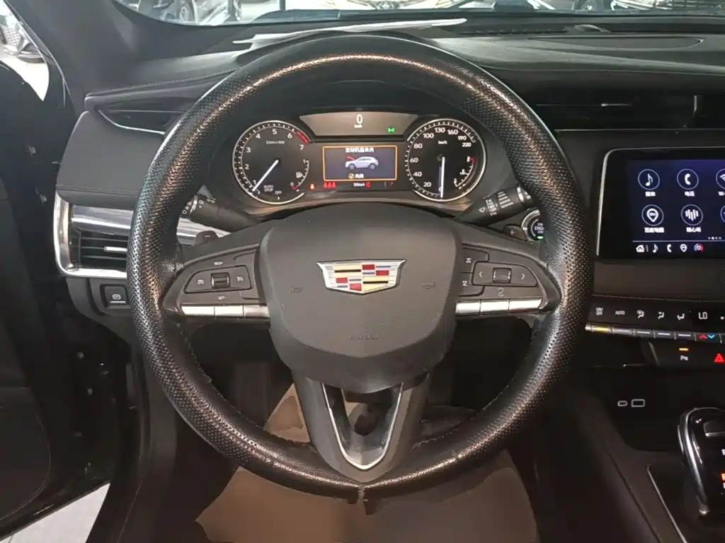 Cadillac XT4 — миниатюра 11