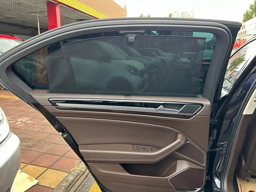 Volkswagen Phideon — миниатюра 20