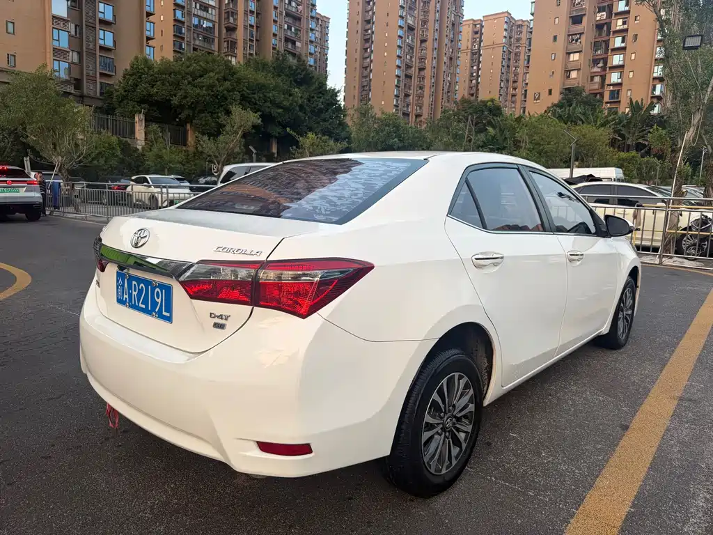 Toyota Corolla — миниатюра 13