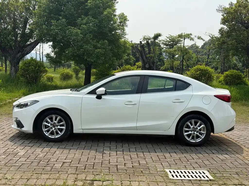Mazda 3 Axela — миниатюра 4