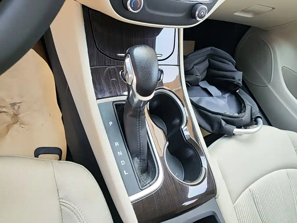 Buick Verano — миниатюра 14