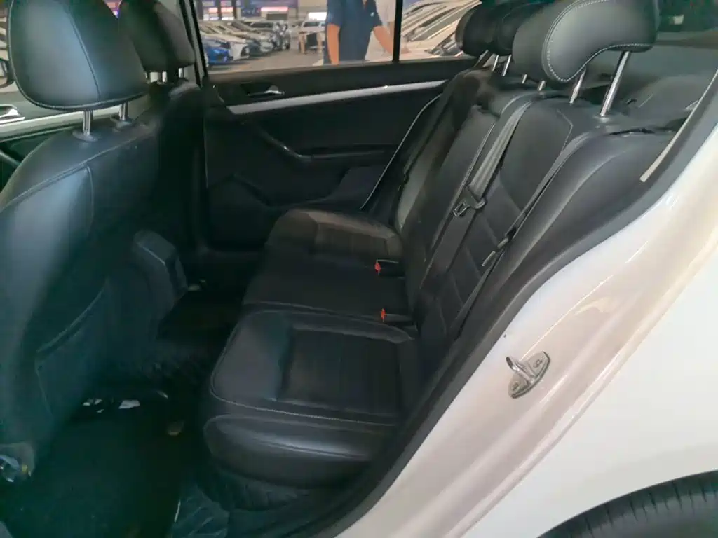 Volkswagen Lavida — миниатюра 17