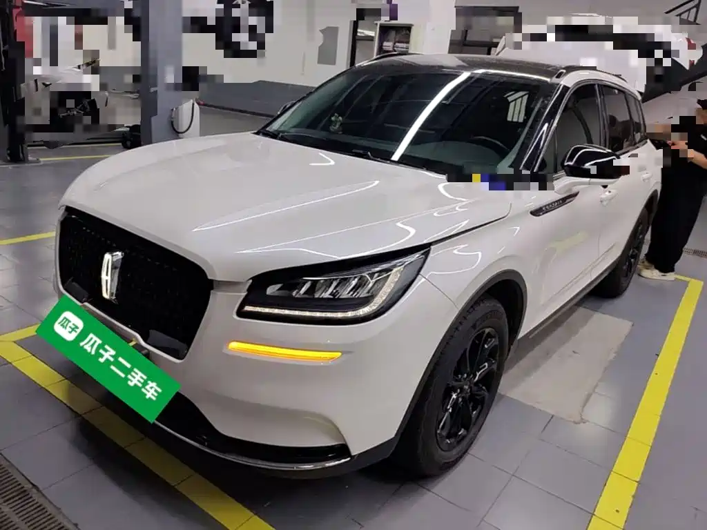 Lincoln Corsair — миниатюра 2