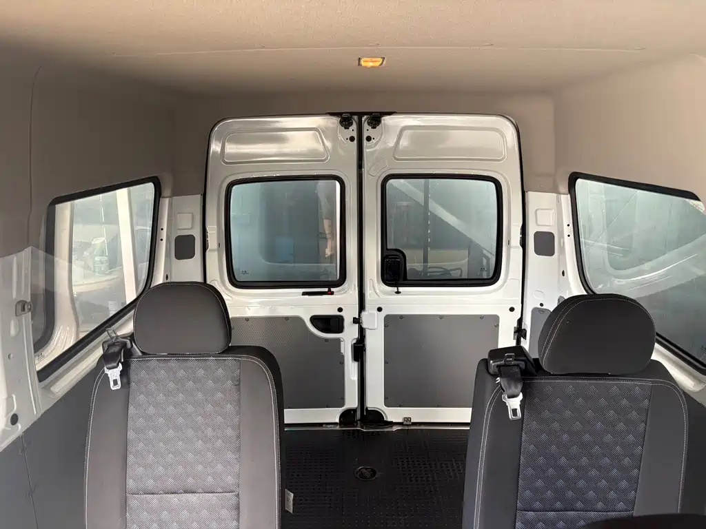 MAXUS V80 — миниатюра 7