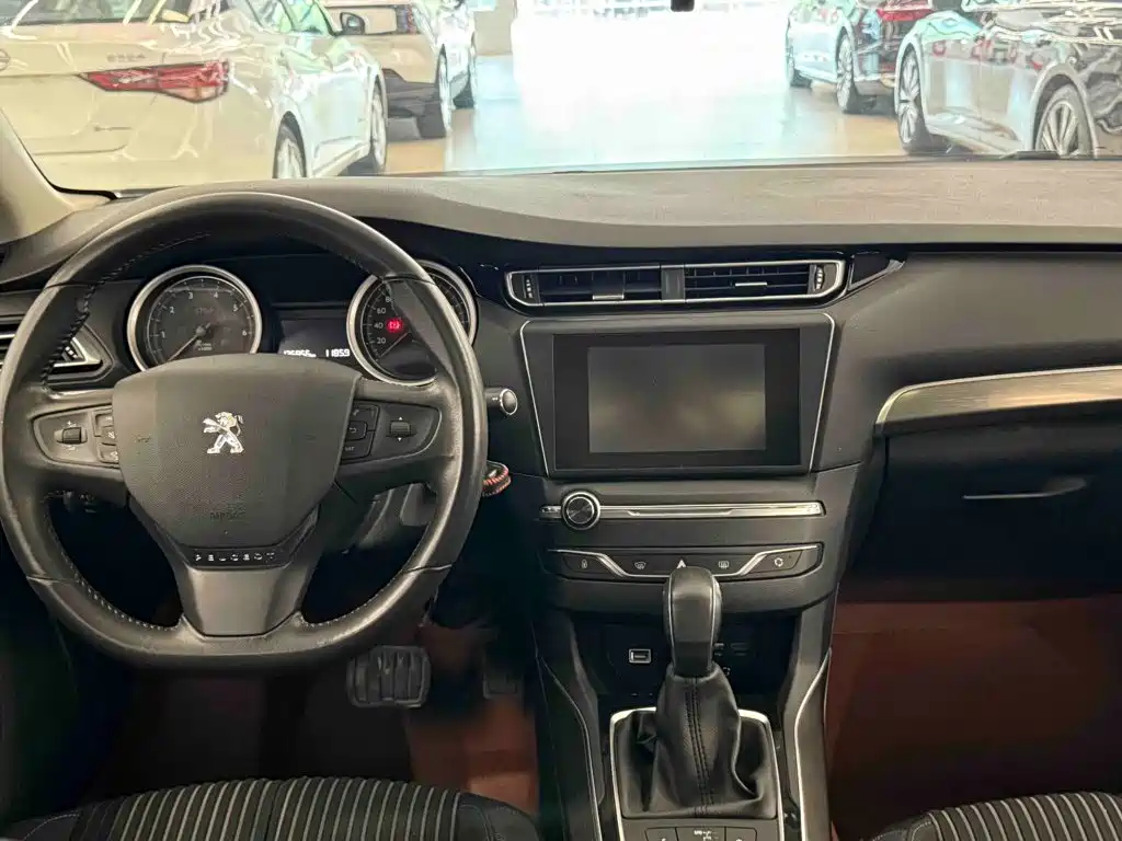 Peugeot 408 — миниатюра 6