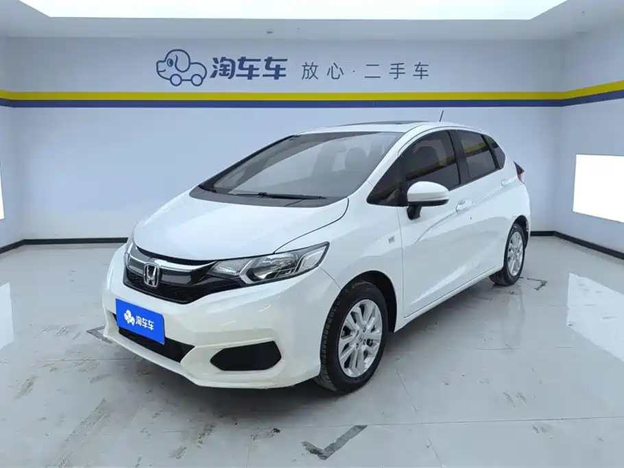 Honda Fit 2018 1.5L CVT Comfort Sunroof Edition