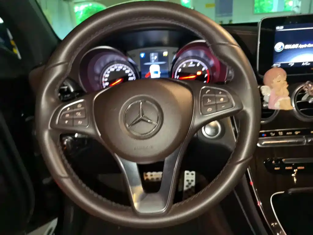 Mercedes-Benz GLC 2018 GLC 260 4MATIC Luxury