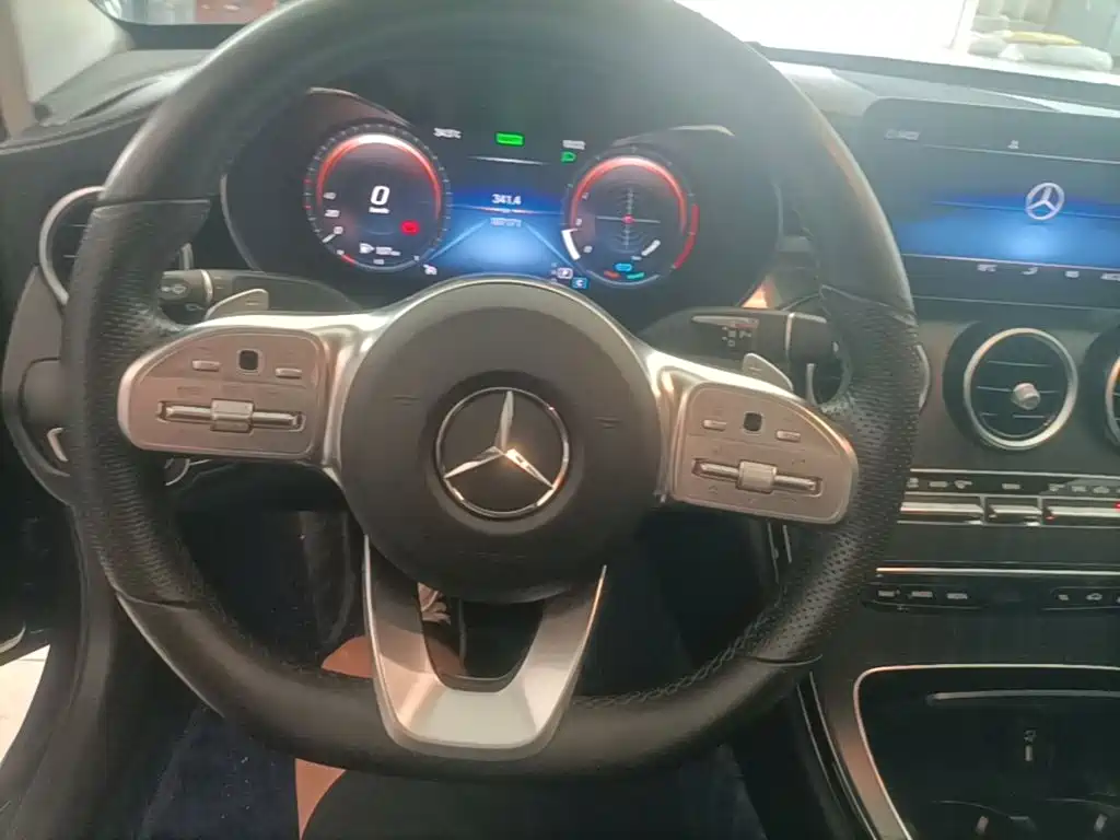 Mercedes-Benz C-Class — миниатюра 11