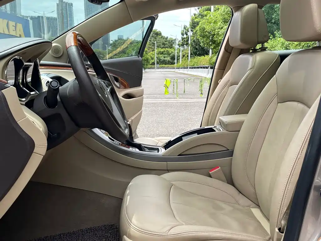 Buick LaCrosse — миниатюра 7