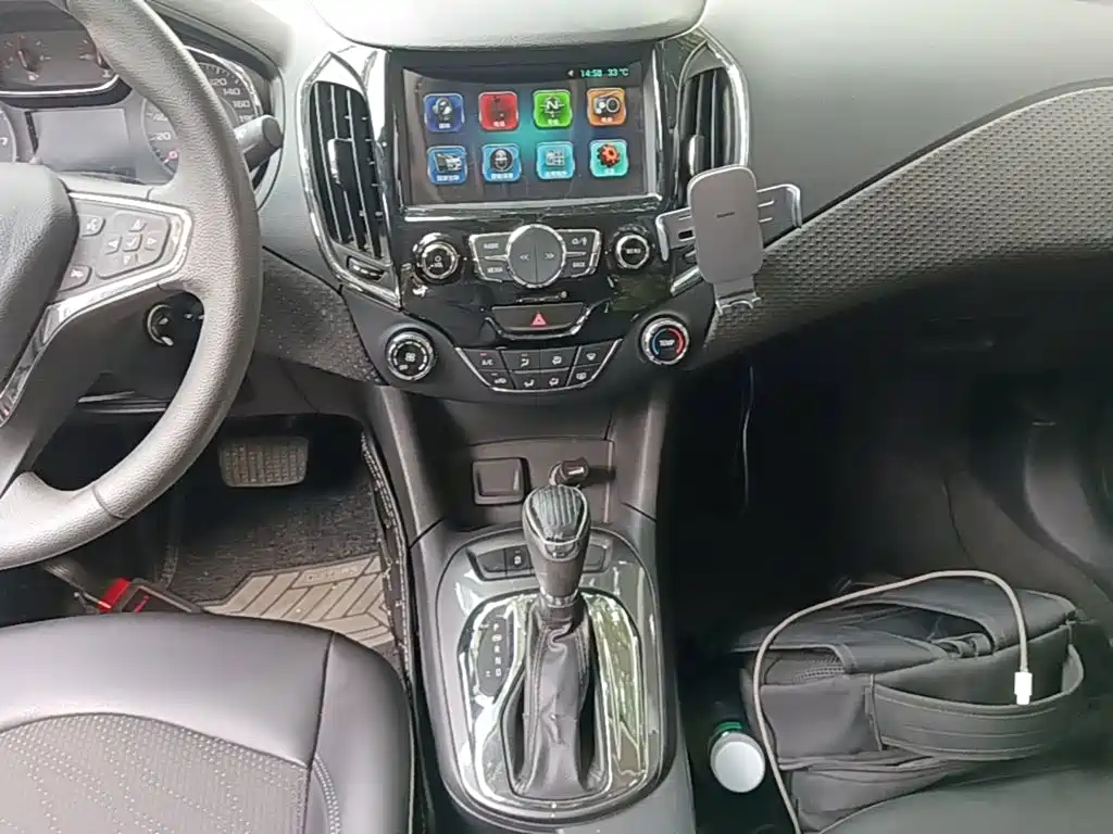 Chevrolet Cruze — миниатюра 13