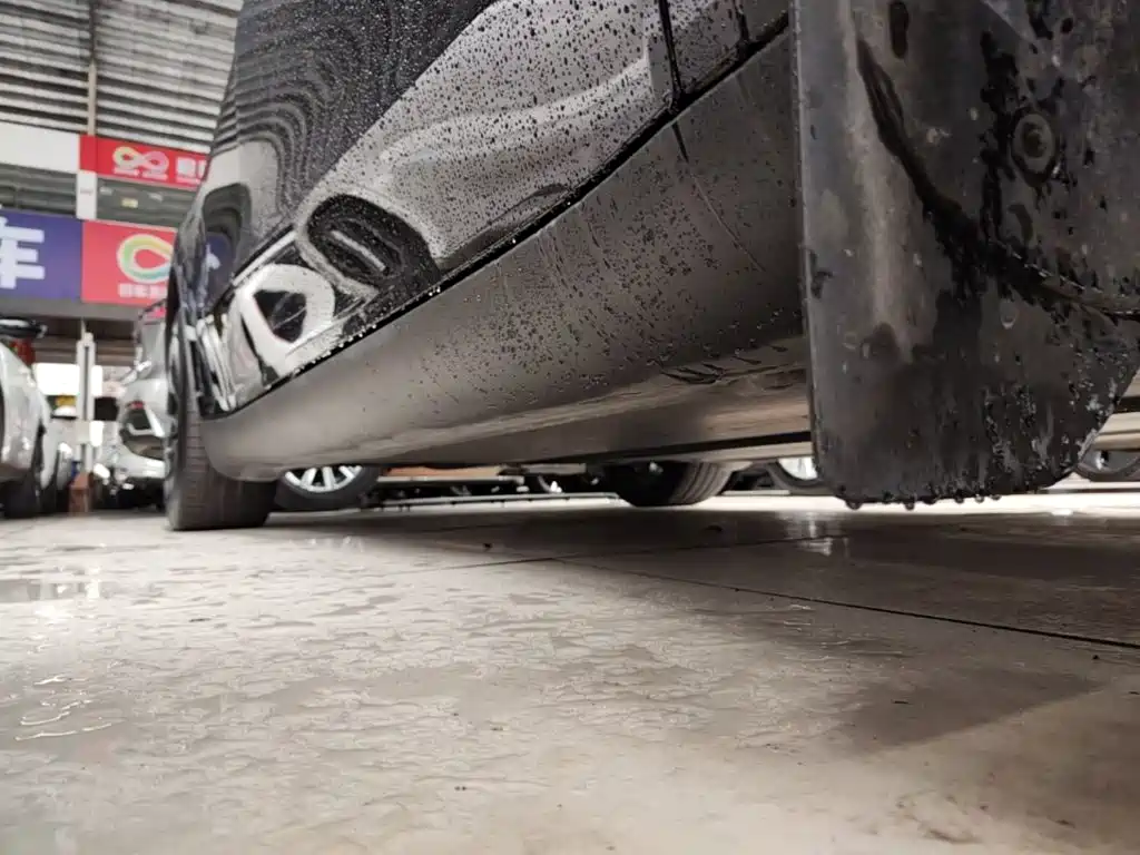 Tesla Model Y — миниатюра 21