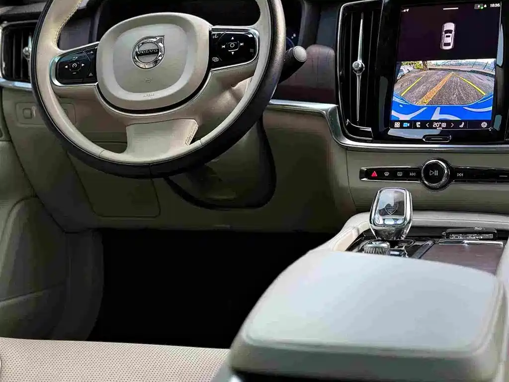 Volvo S90 — миниатюра 7
