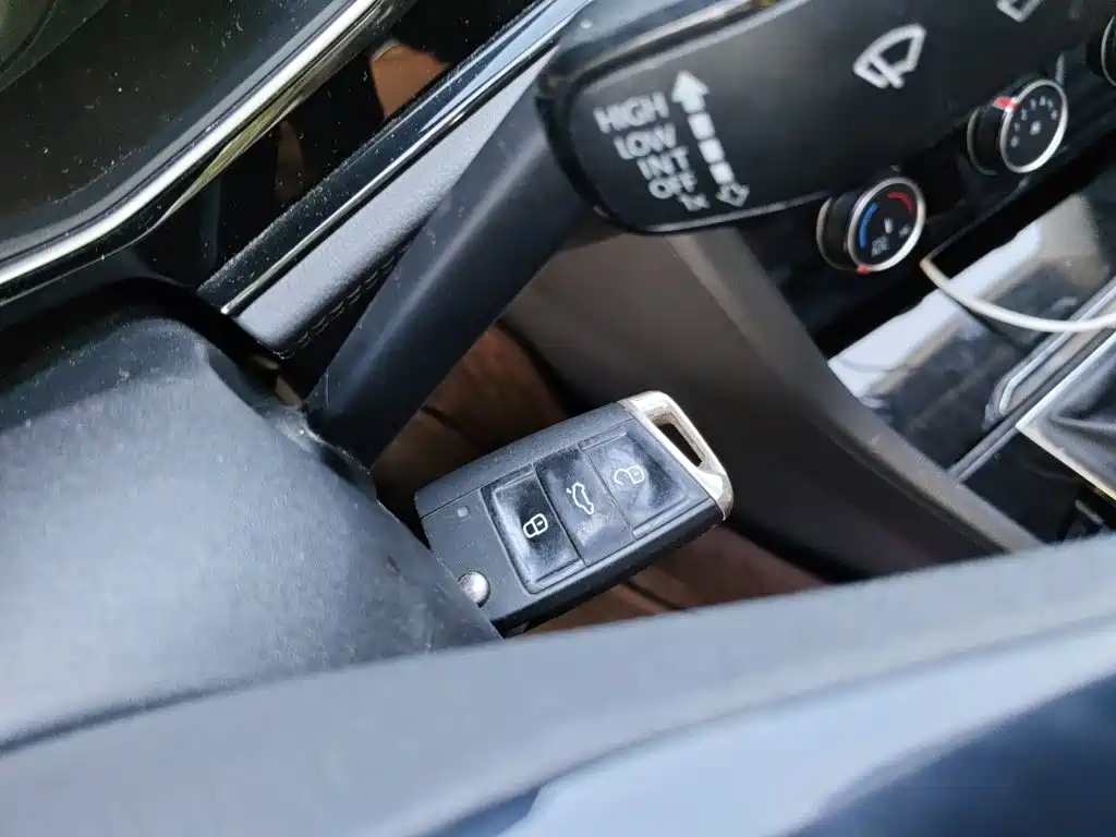 Volkswagen Sagitar — миниатюра 9