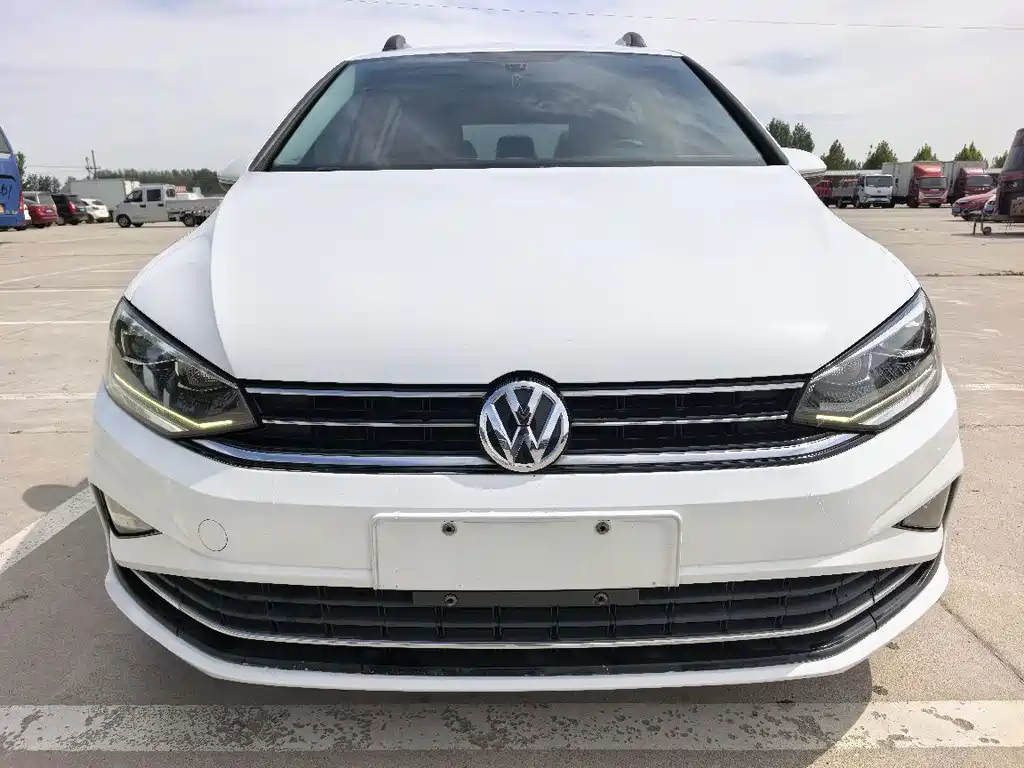 Volkswagen Golf Sportsvan — миниатюра 2