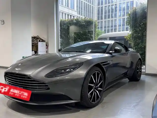 ASTON MARTIN DB11