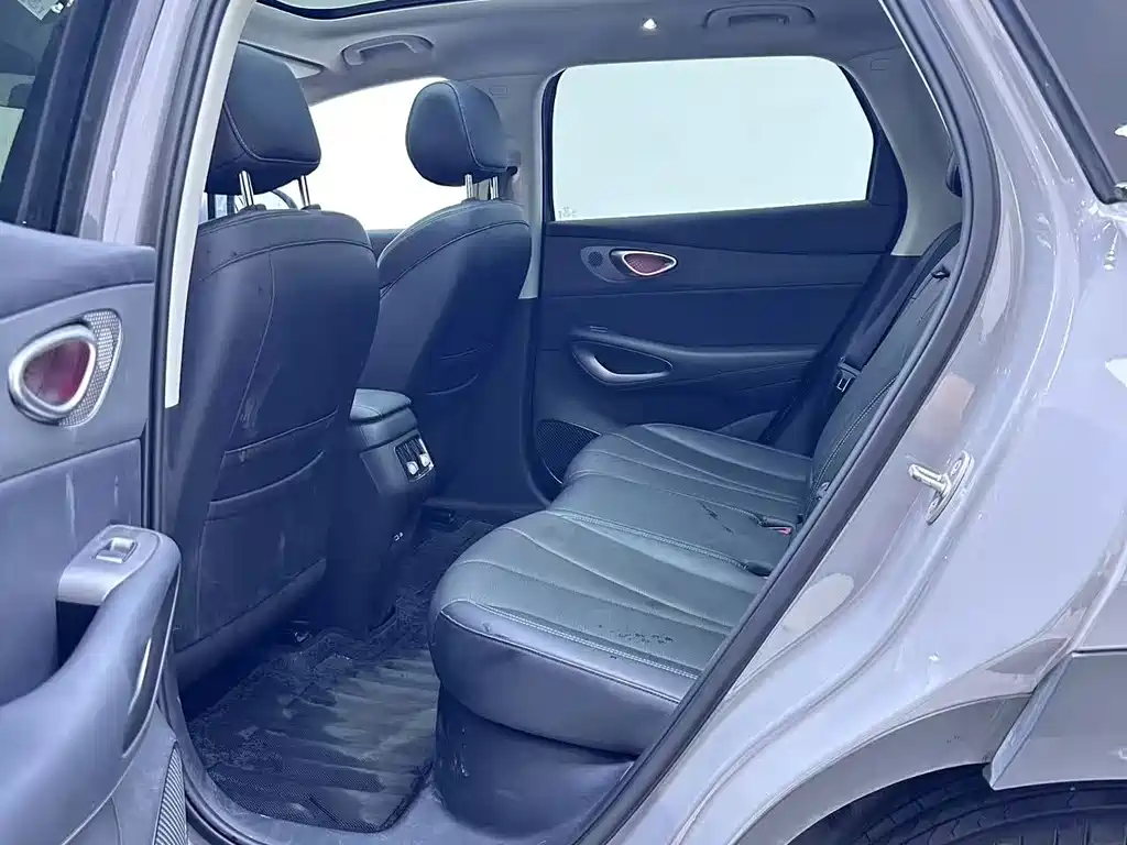 BYD Морской лев 05 EV — миниатюра 8